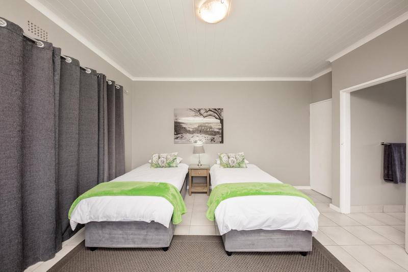 8 Bedroom Property for Sale in Grabouw Western Cape